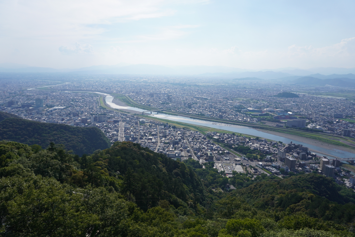金華山山頂から見た長良川全景